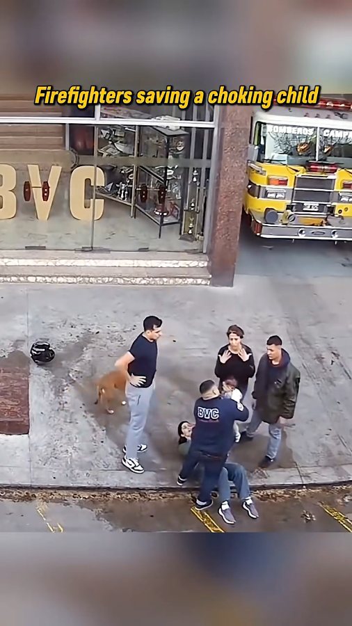 😱💯🇺🇸🥶Firefighters saving a choking child